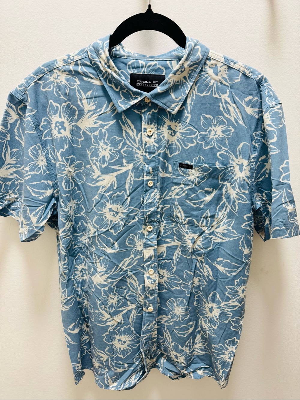O'Neill Blue and White Floral Short-Sleeve Button-Down Shirt